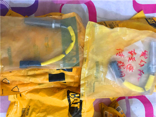 卡特彼勒柴油發(fā)動機排氣溫度傳感器組件CAT工程機械配件