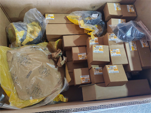 卡特彼勒D11推土機：C32發動機總成與原廠零配件的深度剖析